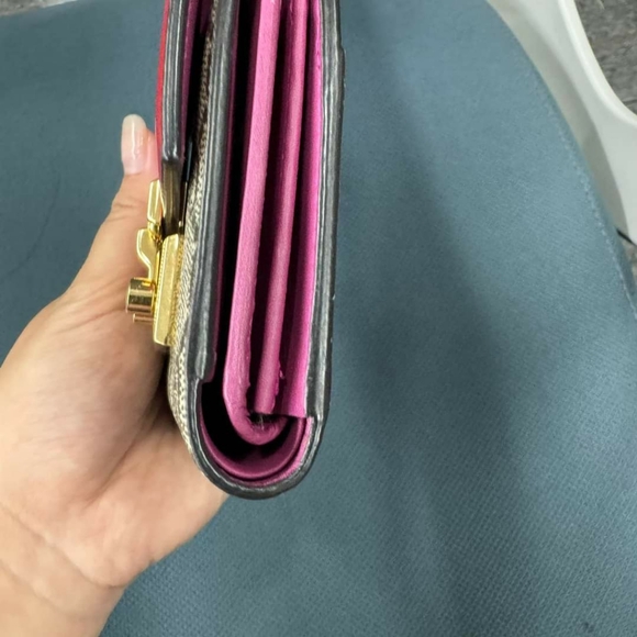 100% Authentic Gucci Padlock Leather Wallet - Picture 6 of 14